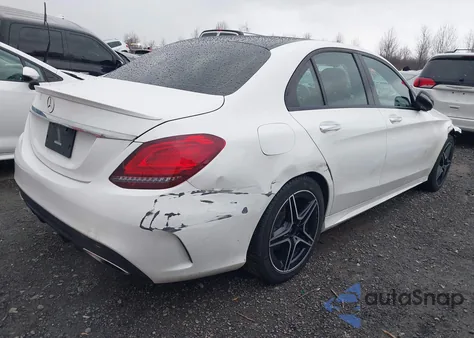2019 Mercedes-Benz C 300 4Matic z USA, uszkodzony, nr VIN 55SWF8EB4KU304713